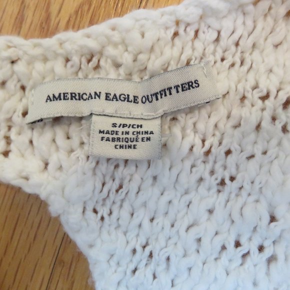 CLEARANCE NWT American Eagle Cream split open back sweater tank size S - Picture 3 of 9